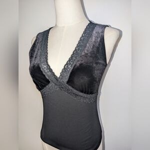 Y2K Black V Neck Sleeveless Top With Velvet Detail